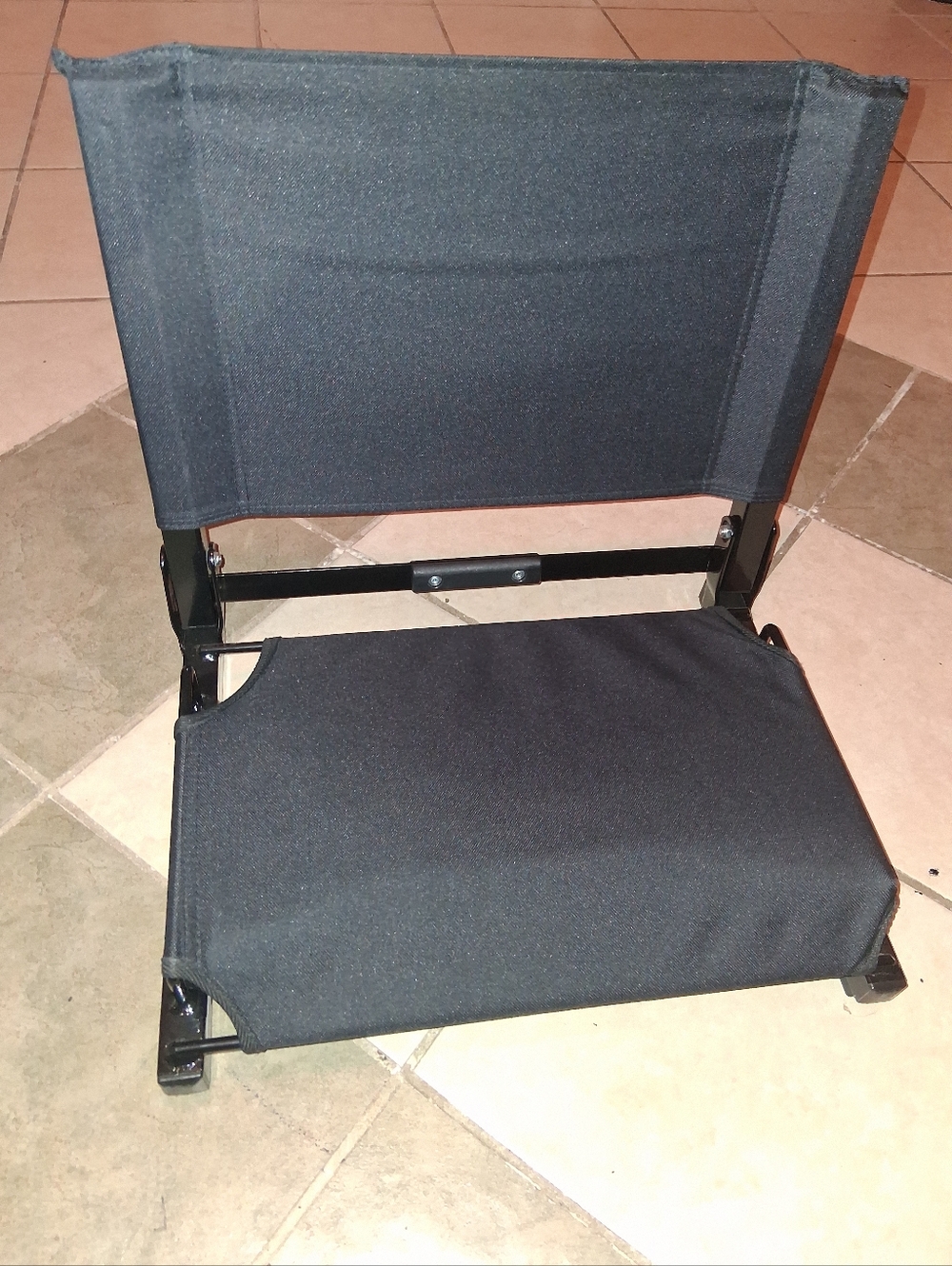 Deluxe Stadium Bleacher Seat - Black